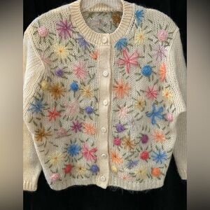 VTG ROYAL LYNNE LTD Hand-knit Cardigan w/Crochet Flowers/Rose Buds.50's Sz L